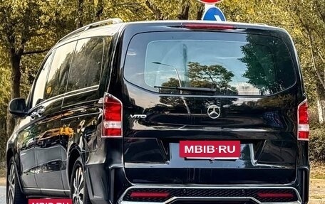 Mercedes-Benz Vito, 2023 год, 6 350 000 рублей, 3 фотография