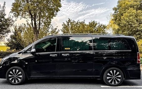 Mercedes-Benz Vito, 2023 год, 6 350 000 рублей, 5 фотография