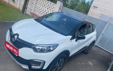 Renault Kaptur I рестайлинг, 2019 год, 1 860 000 рублей, 8 фотография