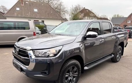 Toyota Hilux VIII, 2025 год, 7 800 000 рублей, 2 фотография