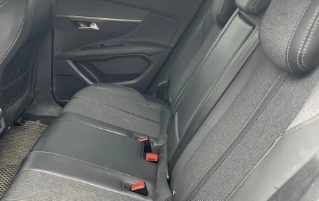 Peugeot 3008 II, 2018 год, 1 990 000 рублей, 2 фотография