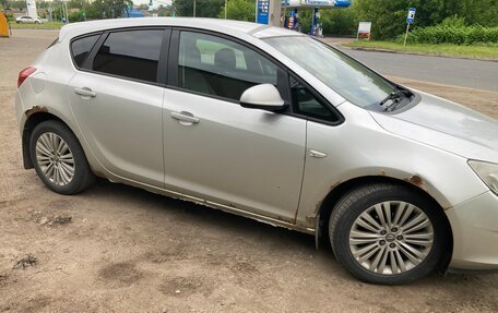 Opel Astra J, 2011 год, 370 000 рублей, 3 фотография