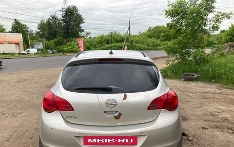 Opel Astra J, 2011 год, 370 000 рублей, 7 фотография