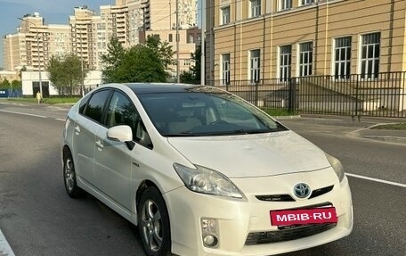 Toyota Prius, 2009 год, 1 030 000 рублей, 2 фотография