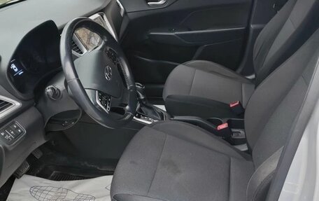 Hyundai Solaris II рестайлинг, 2019 год, 1 500 000 рублей, 8 фотография