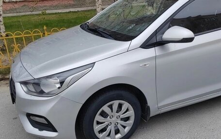 Hyundai Solaris II рестайлинг, 2019 год, 1 500 000 рублей, 4 фотография