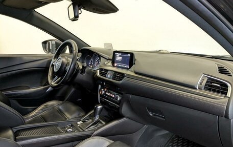 Mazda 6, 2017 год, 1 930 000 рублей, 11 фотография