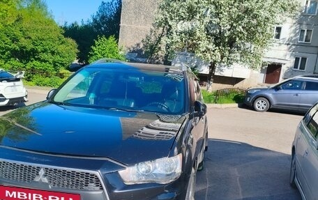 Mitsubishi Outlander III рестайлинг 3, 2010 год, 1 000 000 рублей, 4 фотография