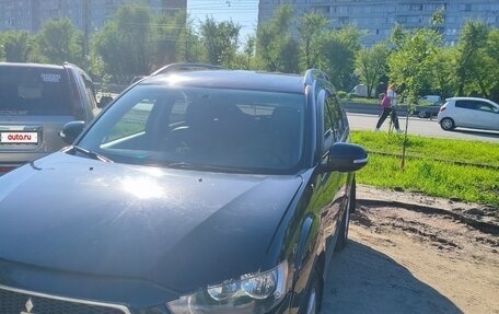 Mitsubishi Outlander III рестайлинг 3, 2010 год, 1 000 000 рублей, 5 фотография