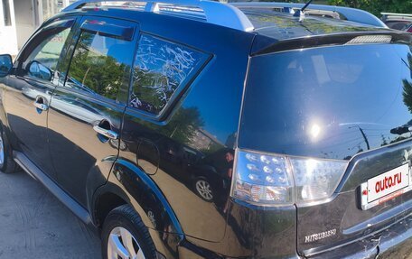 Mitsubishi Outlander III рестайлинг 3, 2010 год, 1 000 000 рублей, 13 фотография