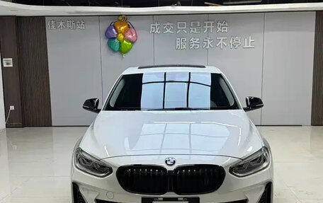 BMW 1 серия, 2023 год, 1 770 000 рублей, 2 фотография