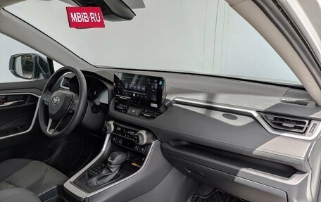 Toyota RAV4, 2025 год, 4 500 000 рублей, 13 фотография