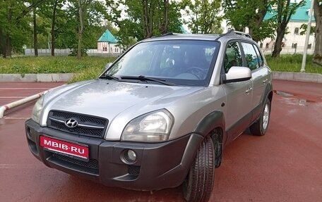 Hyundai Tucson III, 2005 год, 650 000 рублей, 1 фотография