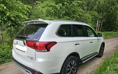Mitsubishi Outlander III рестайлинг 3, 2019 год, 2 100 000 рублей, 1 фотография