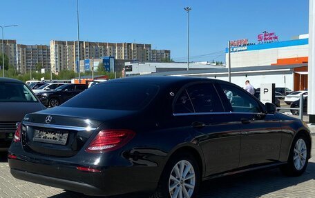 Mercedes-Benz E-Класс, 2017 год, 2 550 000 рублей, 4 фотография