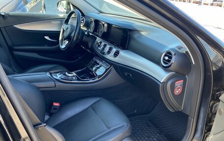 Mercedes-Benz E-Класс, 2017 год, 2 550 000 рублей, 7 фотография
