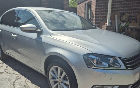 Volkswagen Passat B7, 2012 год, 1 300 000 рублей, 2 фотография