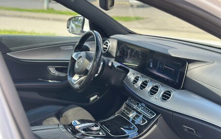 Mercedes-Benz E-Класс, 2016 год, 2 890 000 рублей, 17 фотография