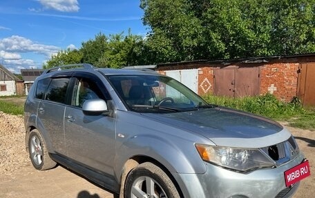 Mitsubishi Outlander III рестайлинг 3, 2008 год, 830 000 рублей, 3 фотография