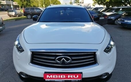 Infiniti QX70, 2014 год, 2 350 000 рублей, 7 фотография