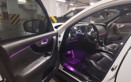 Infiniti QX70, 2014 год, 2 350 000 рублей, 11 фотография
