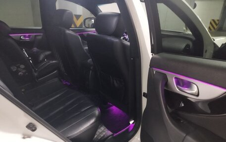 Infiniti QX70, 2014 год, 2 350 000 рублей, 13 фотография