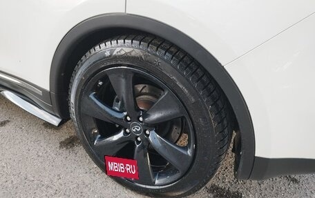 Infiniti QX70, 2014 год, 2 350 000 рублей, 20 фотография