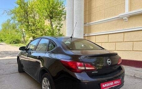 Opel Astra J, 2014 год, 770 000 рублей, 3 фотография