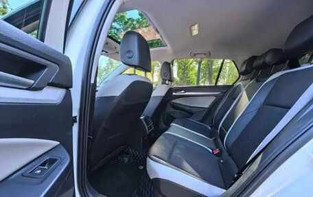 Volkswagen Golf VIII, 2021 год, 1 420 000 рублей, 14 фотография