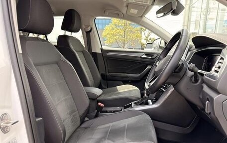 Volkswagen T-Roc I, 2023 год, 1 690 007 рублей, 10 фотография