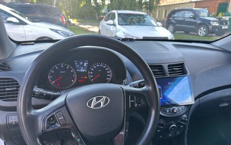 Hyundai Solaris II рестайлинг, 2014 год, 800 000 рублей, 9 фотография