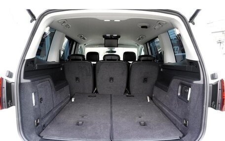 Volkswagen Sharan II, 2020 год, 1 650 000 рублей, 14 фотография