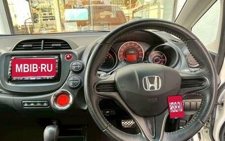 Honda Fit III, 2012 год, 730 000 рублей, 10 фотография