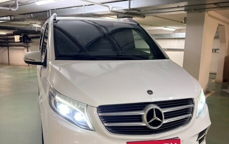Mercedes-Benz V-Класс, 2019 год, 4 880 000 рублей, 1 фотография