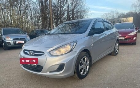 Hyundai Solaris II рестайлинг, 2011 год, 684 000 рублей, 3 фотография