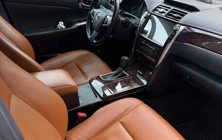 Toyota Camry, 2016 год, 1 950 000 рублей, 6 фотография