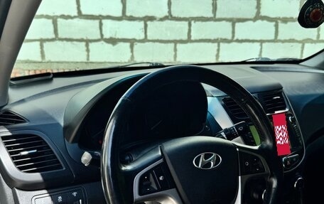 Hyundai Solaris II рестайлинг, 2014 год, 1 100 000 рублей, 12 фотография