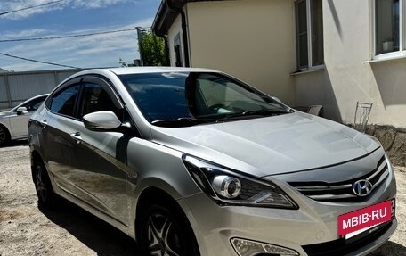 Hyundai Solaris II рестайлинг, 2014 год, 1 100 000 рублей, 4 фотография