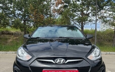 Hyundai Solaris II рестайлинг, 2012 год, 825 000 рублей, 2 фотография