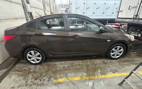 Hyundai Solaris II рестайлинг, 2016 год, 1 100 000 рублей, 3 фотография