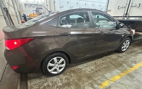 Hyundai Solaris II рестайлинг, 2016 год, 1 100 000 рублей, 2 фотография