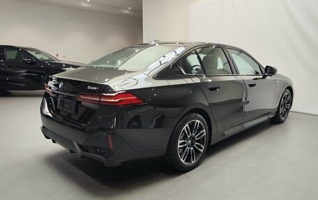 BMW 5 серия, 2024 год, 6 900 000 рублей, 7 фотография