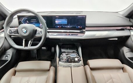 BMW 5 серия, 2024 год, 6 900 000 рублей, 14 фотография
