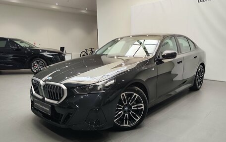 BMW 5 серия, 2024 год, 6 900 000 рублей, 4 фотография