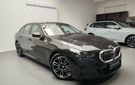 BMW 5 серия, 2024 год, 6 900 000 рублей, 2 фотография