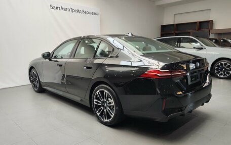 BMW 5 серия, 2024 год, 6 900 000 рублей, 5 фотография