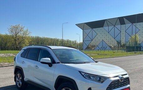 Toyota RAV4, 2020 год, 3 150 000 рублей, 1 фотография