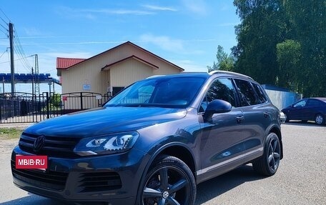 Volkswagen Touareg III, 2011 год, 1 590 000 рублей, 1 фотография