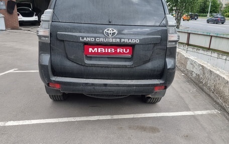 Toyota Land Cruiser Prado 150 рестайлинг 2, 2016 год, 3 500 000 рублей, 8 фотография