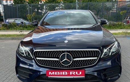 Mercedes-Benz E-Класс, 2019 год, 3 500 000 рублей, 9 фотография